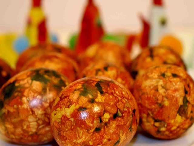 Как красить яйца на Пасху 2017 своими руками - 20 лучших способов с фото и видео