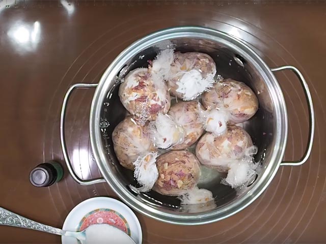 Мраморные яйца на Пасху — 6 пошаговых рецептов